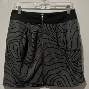 NEW NWT Forever 21 XXI Mini gray black zipper skirt L Large abstract pockets